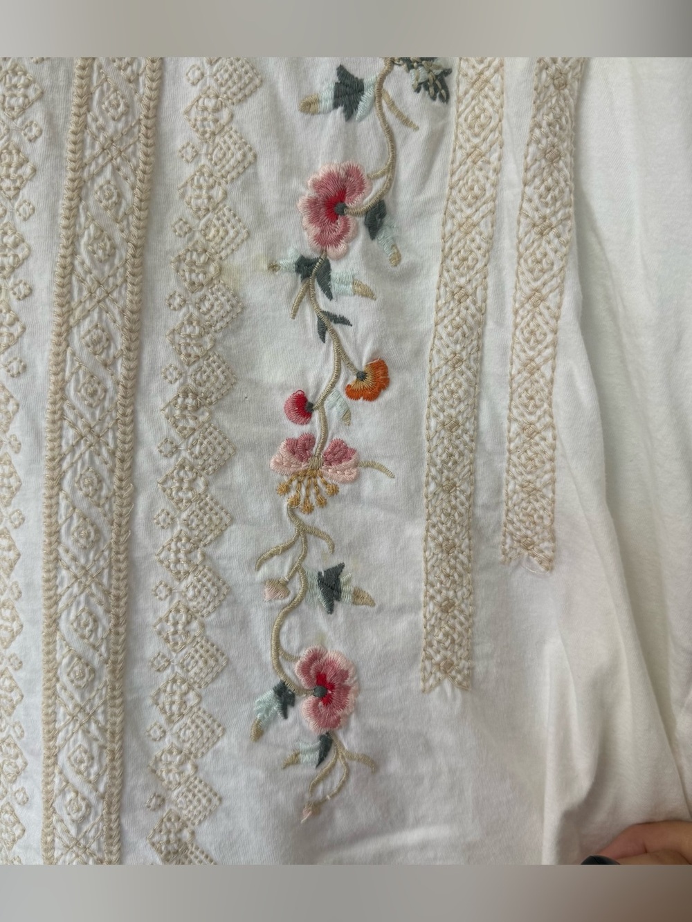 Johnny Was Women’s White Embroidered Floral Scoop Neck Tee Shirt Boho Medium - Picture 4 of 16